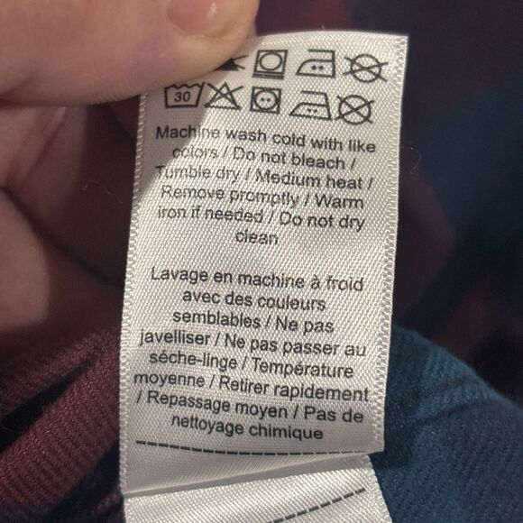 UNTUCKit Button Up Long Sleeve Flannel Plaid Shirt Red Blue Men’s L  Ski Cabin - Picture 12 of 16